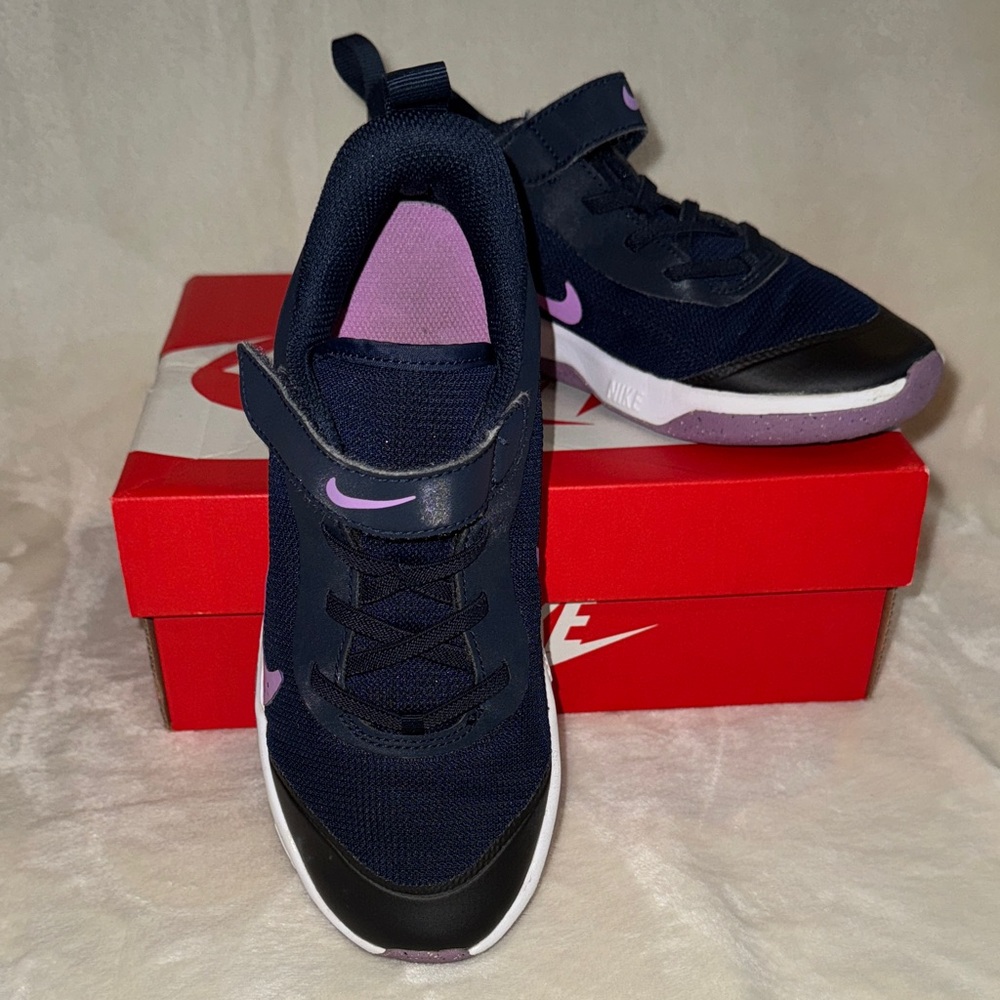Nike Little Kids Omni Trainers